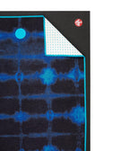 Manduka Yogitoes Mat Towel - Tye Dye Check - lying flat, corner folded over | Manduka NZ