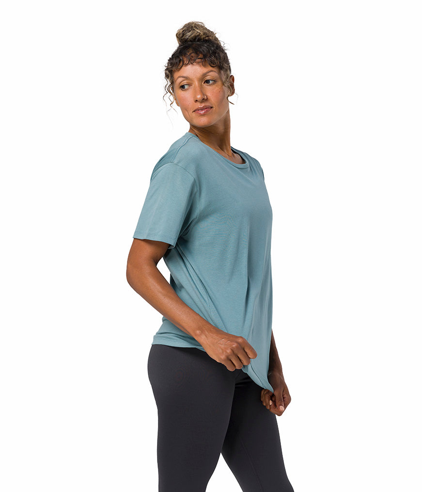Vinyassa Tee - Beetle - Side View - Gallery Image 3 | Manduka | Manduka NZ