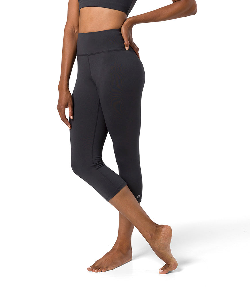 Dhara Capri Legging - Phantom - Side View - Gallery Image 4 | Manduka | Manduka NZ