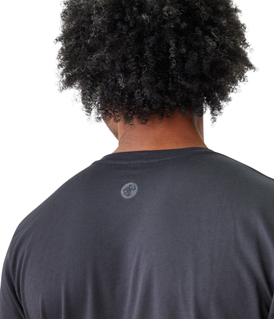 Vinyassa Tee Men - Blackout - Rear View - Gallery Image 4 | Manduka | Manduka NZ