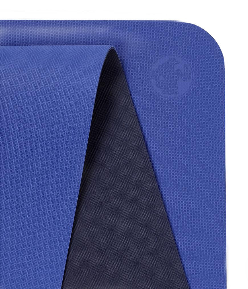 Manduka Begin Mat 5mm Yoga Mat - Surf - top corner loosely rolled showing both sides | Manduka NZ