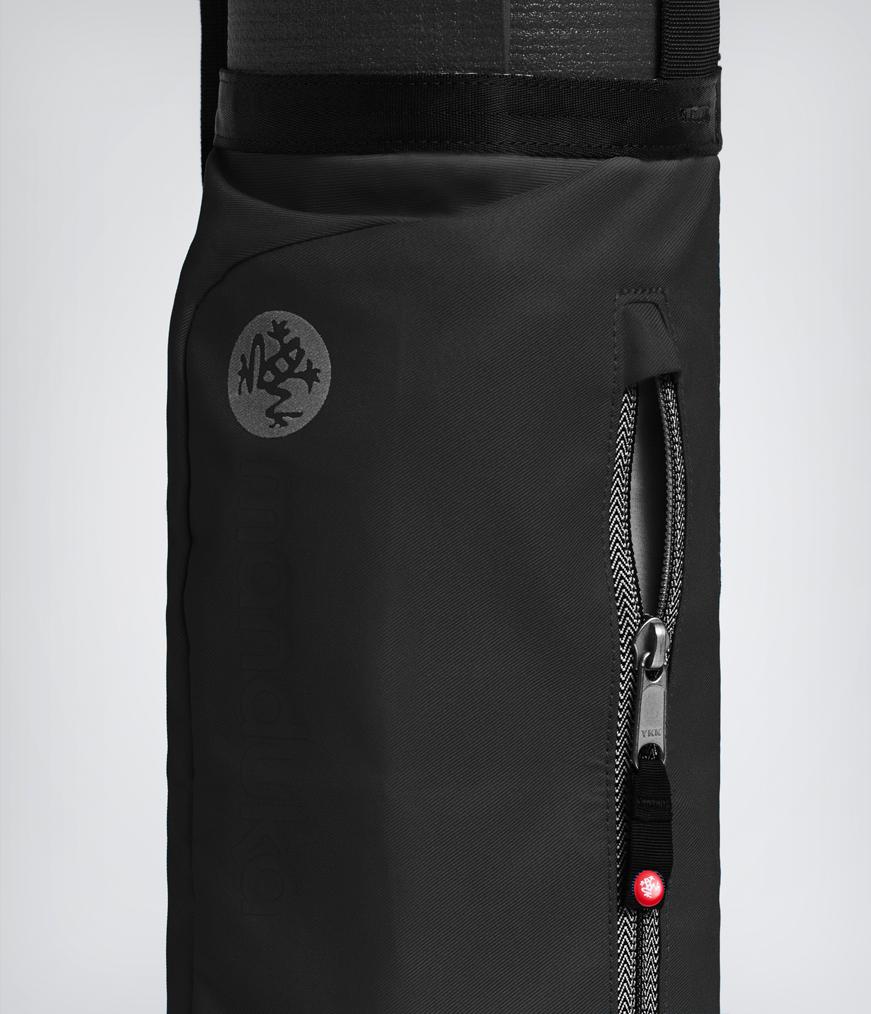 Manduka Go Play 3.0 Mat Carrier - Black - close-up of zipper | Manduka NZ