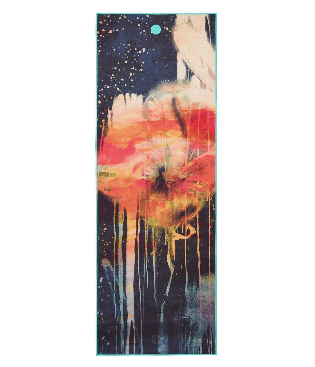 Manduka Yogitoes Mat Towel - Floral - lying flat | Manduka NZ